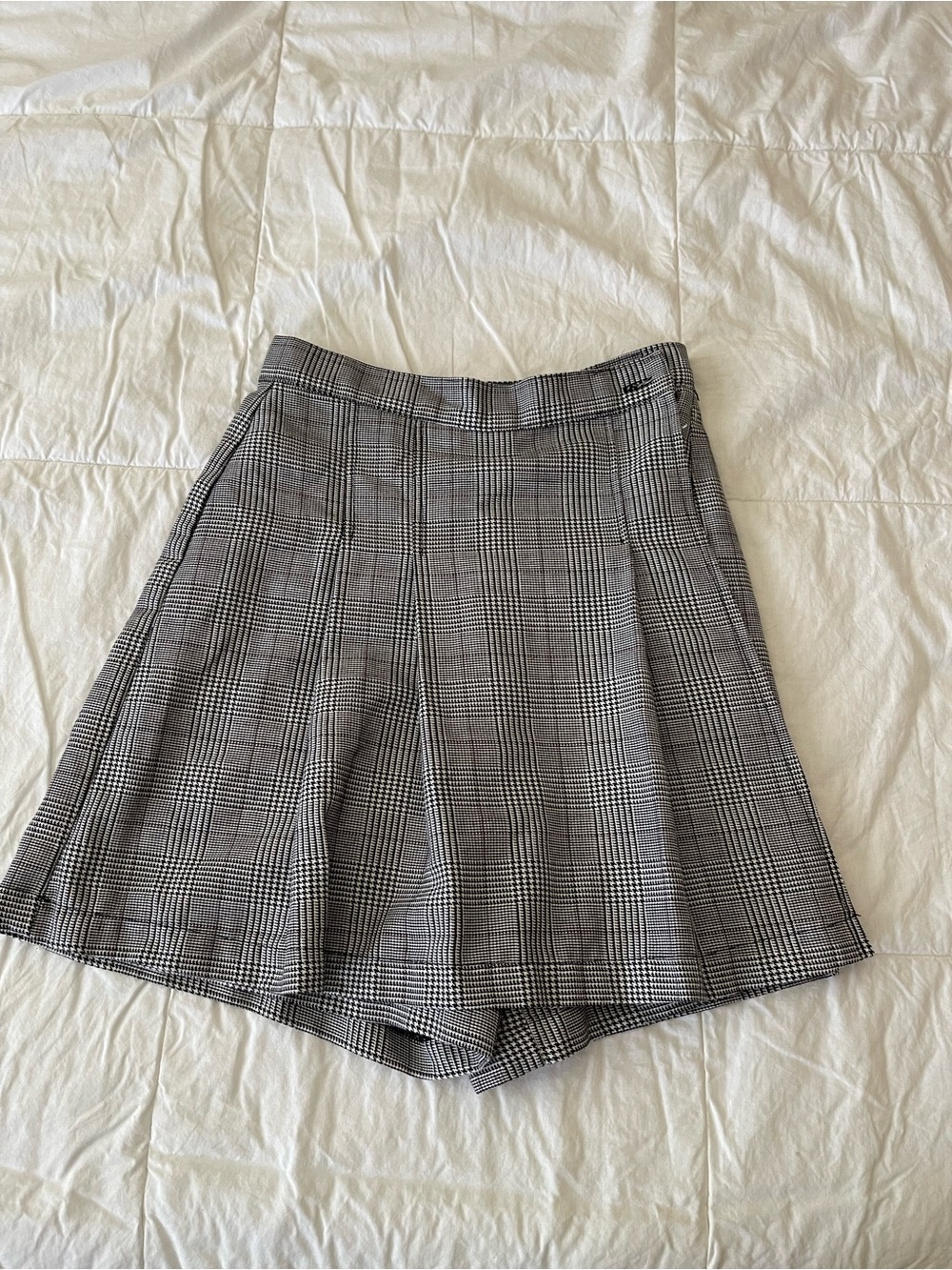 High-Waist Plaid Skort Shorts in Black & White